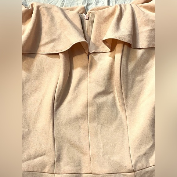 Miss Selfridge Pink/Cream Colored Women’s Size 4 Dress Preloved - Picture 3 of 12